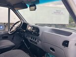 Ford Transit-15