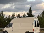 Ford Transit-7