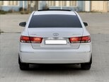 Hyundai Sonata-11