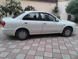 Nissan Sunny-2