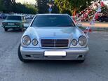 Mercedes E 230-1