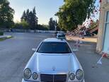 Mercedes E 230-3