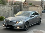 Mercedes E 220-1