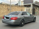 Mercedes E 220-2