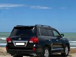 Toyota Land Cruiser-9
