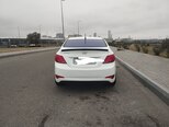 Hyundai Accent-2
