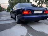 Mercedes E 240-4
