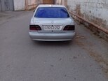Mercedes E 320-5