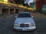 Mercedes 230 E-1