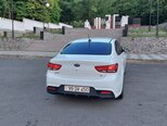 Kia Rio-4