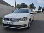 Volkswagen Passat-1
