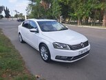 Volkswagen Passat-2