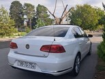Volkswagen Passat-4