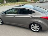 Hyundai Elantra-19