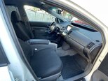Toyota Prius-8