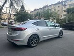 Hyundai Elantra-5