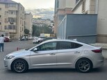 Hyundai Elantra-7