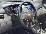 Hyundai Elantra-12