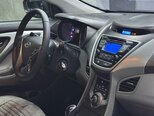 Hyundai Elantra-11