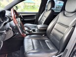Porsche Cayenne-12