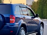 Toyota RAV4-8