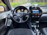 Toyota RAV4-12