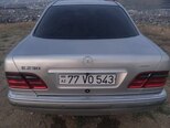 Mercedes E 230-4