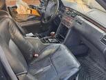 Mercedes E 230-5