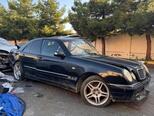 Mercedes E 230-4