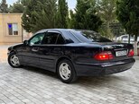Mercedes E 270-2