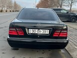 Mercedes E 280-10