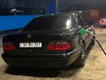 Mercedes E 280-9