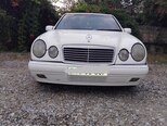 Mercedes E 230-5