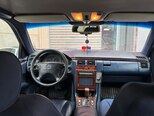 Mercedes E 230-11