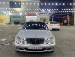 Mercedes E 240-1