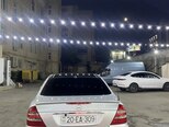 Mercedes E 240-6