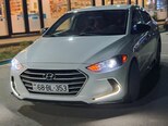Hyundai Elantra-4