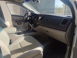 Kia Carnival-3
