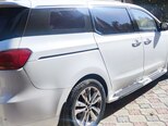 Kia Carnival-10