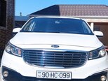Kia Carnival-1