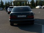 Mercedes E 270-6