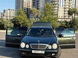 Mercedes E 270-7