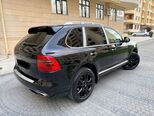 Porsche Cayenne-4