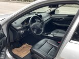 Mercedes E 220-11