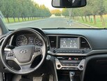 Hyundai Elantra-11
