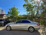 Mercedes E 220-10