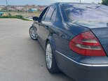 Mercedes E 220-12
