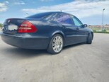 Mercedes E 220-13