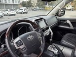 Toyota Land Cruiser-7