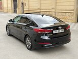 Hyundai Elantra-5